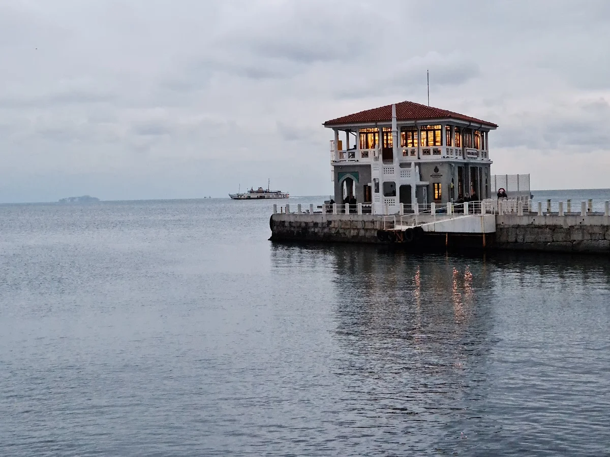 Moda Pier in Istanbul, İstanbul - Ask AI | mindtrip
