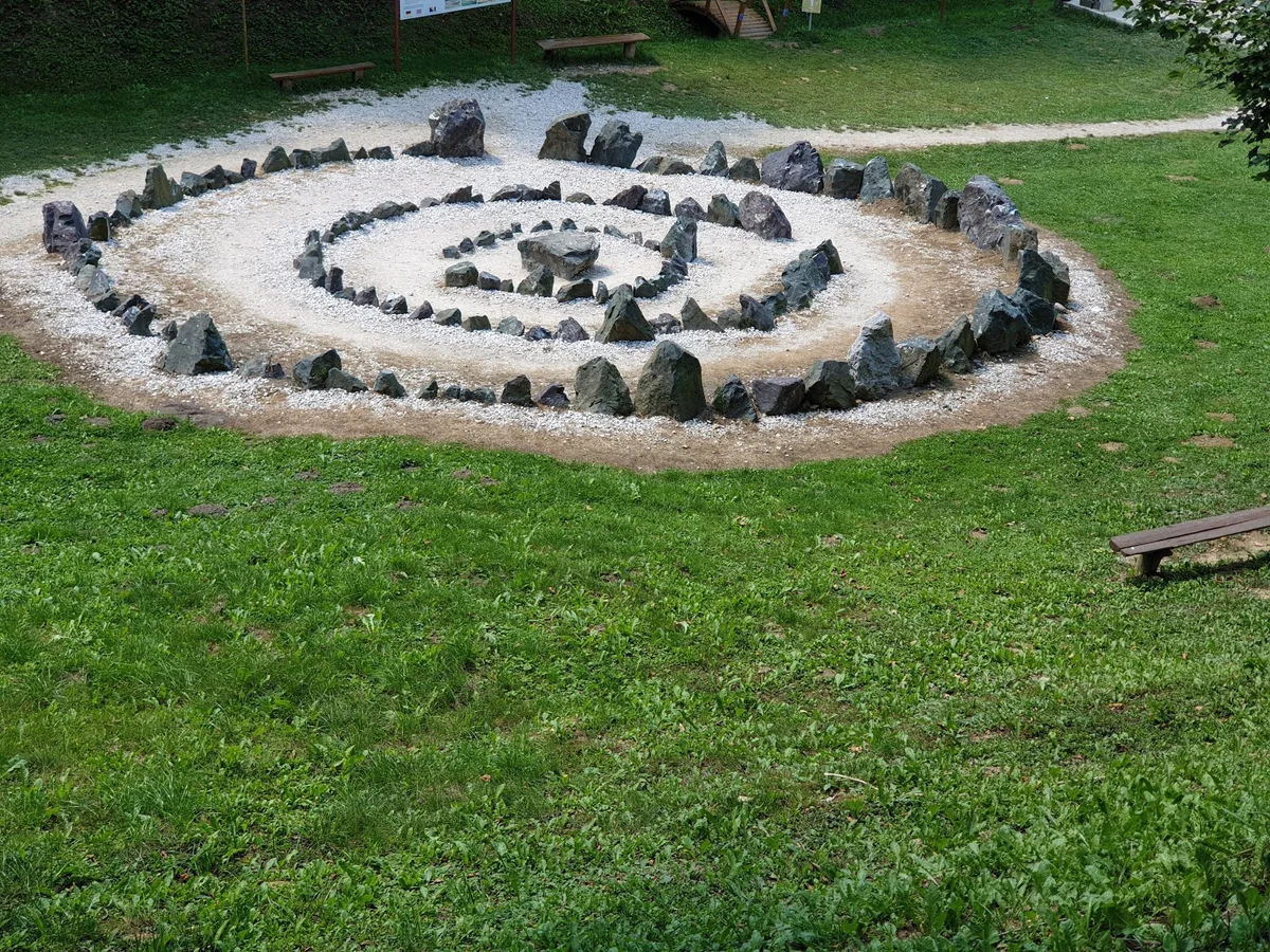 Tuneli Ravne 2 in Visoko - Ask AI | mindtrip