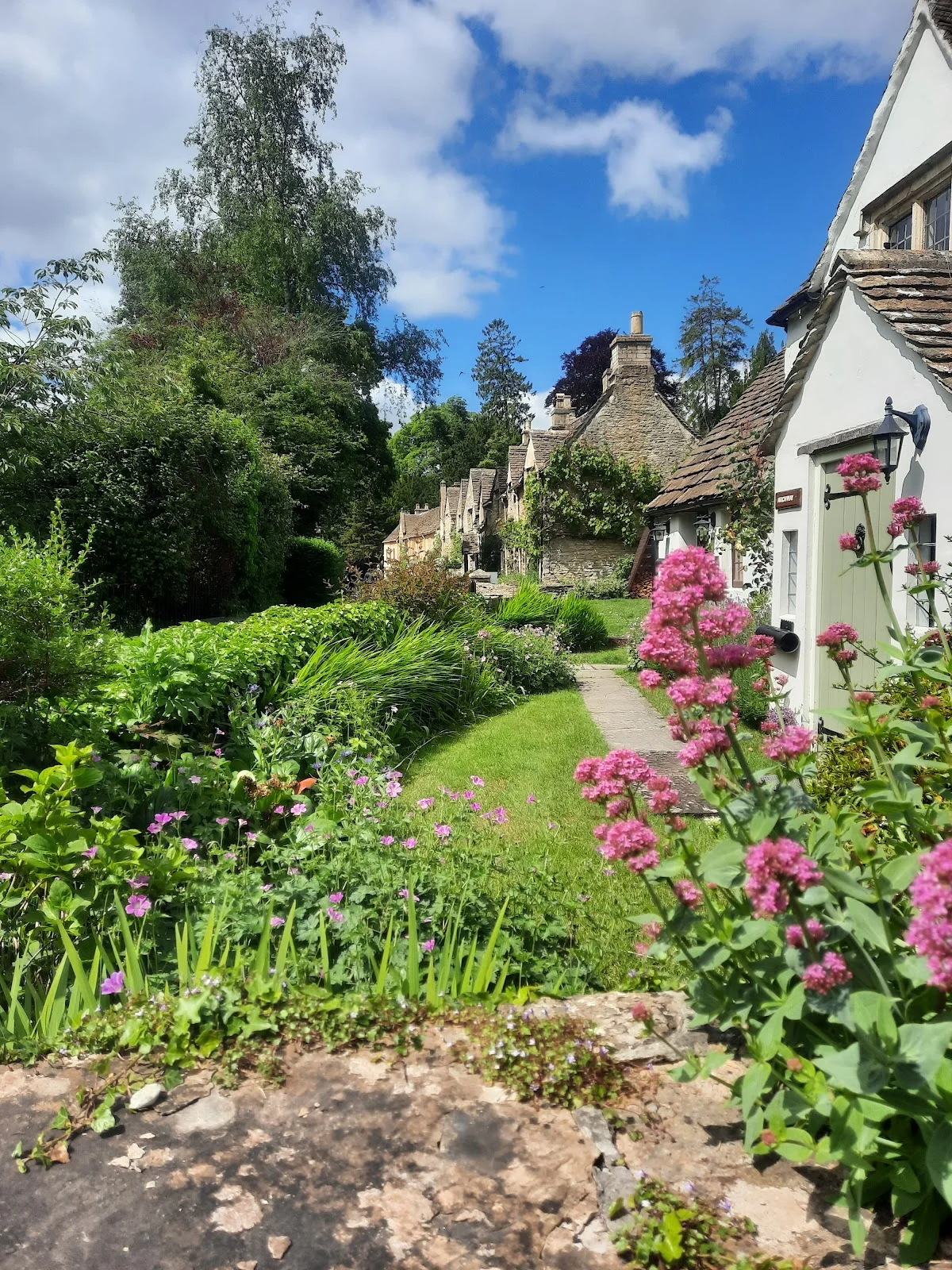 Castle Combe Visitor Car Park - Ask AI | mindtrip