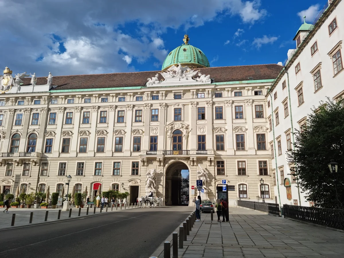 imperial-treasury-of-vienna-kaiserliche-schatzkammer