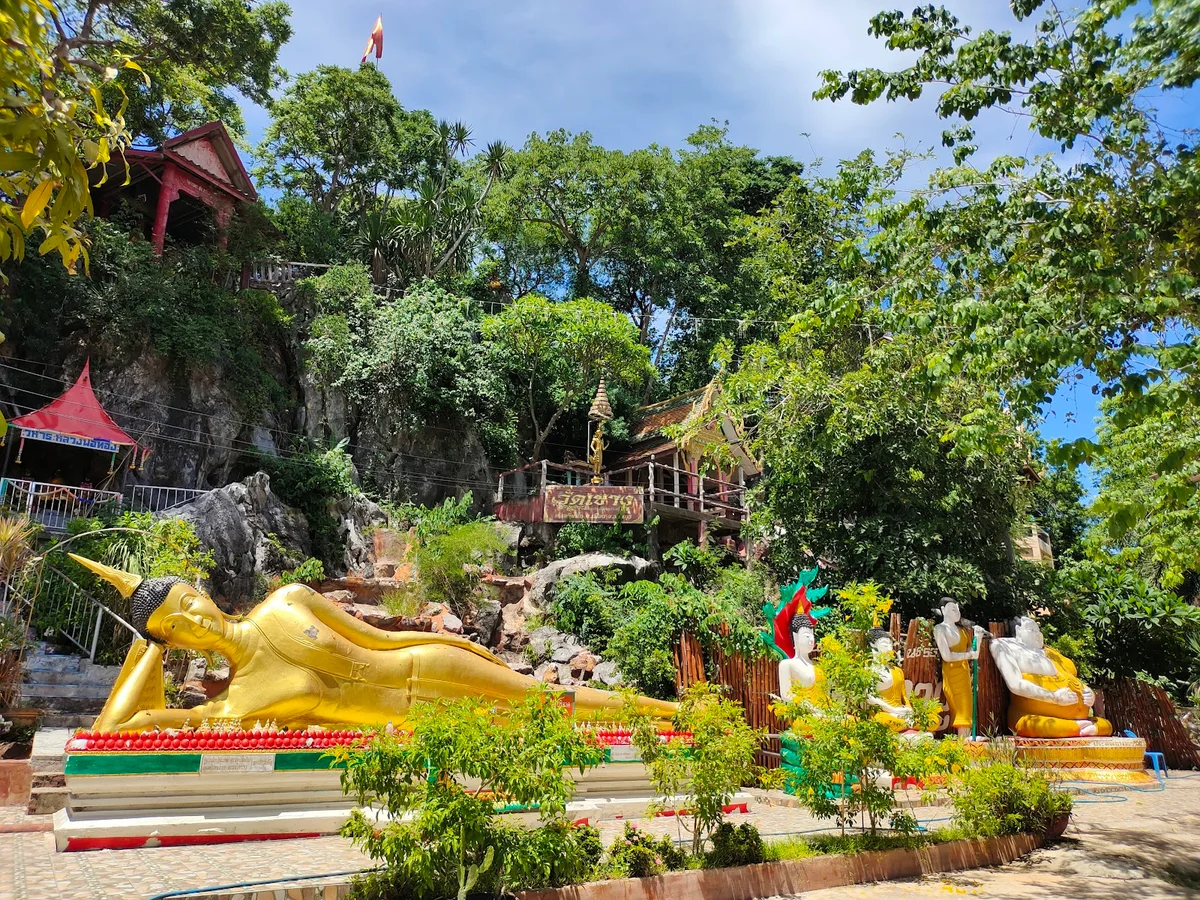 Wat Khao Ngu Santitham in Chedi Hak | Ask Anything