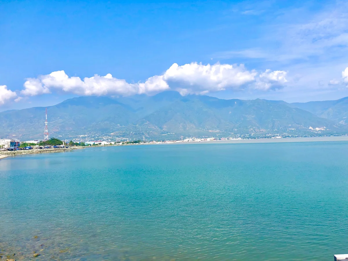 pantai talise in Talise - Ask AI | mindtrip