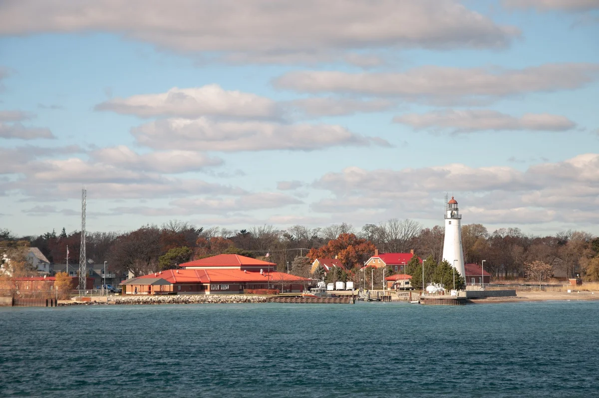 Point Edward Front Range Lighthouse - Ask AI | mindtrip