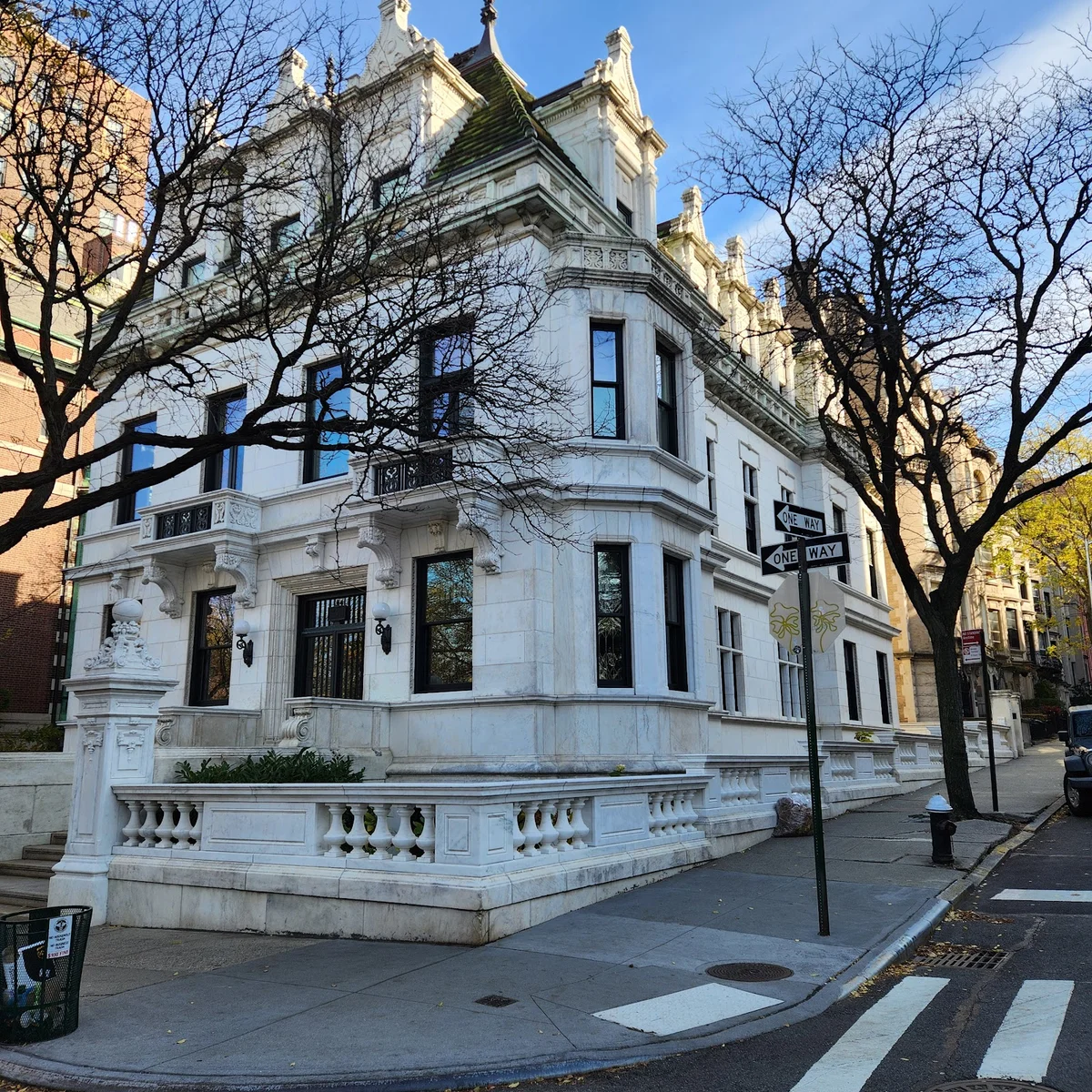Schinasi Mansion in New York City - Ask AI | mindtrip