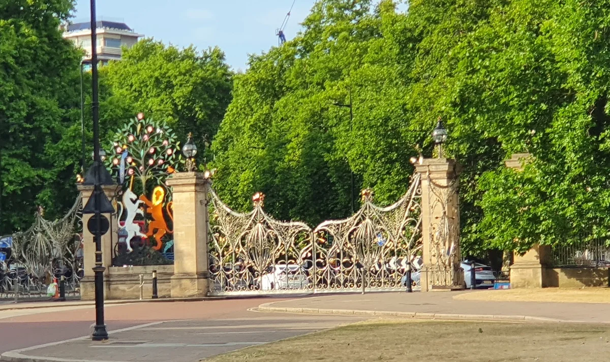Queen Elizabeth Gate in London | What to Know Before You Go