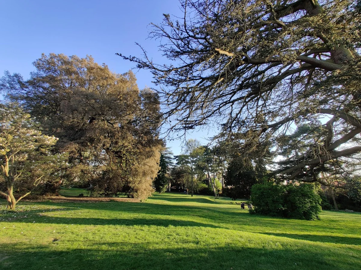 Hillfield Gardens in Gloucester, England - Ask AI | mindtrip