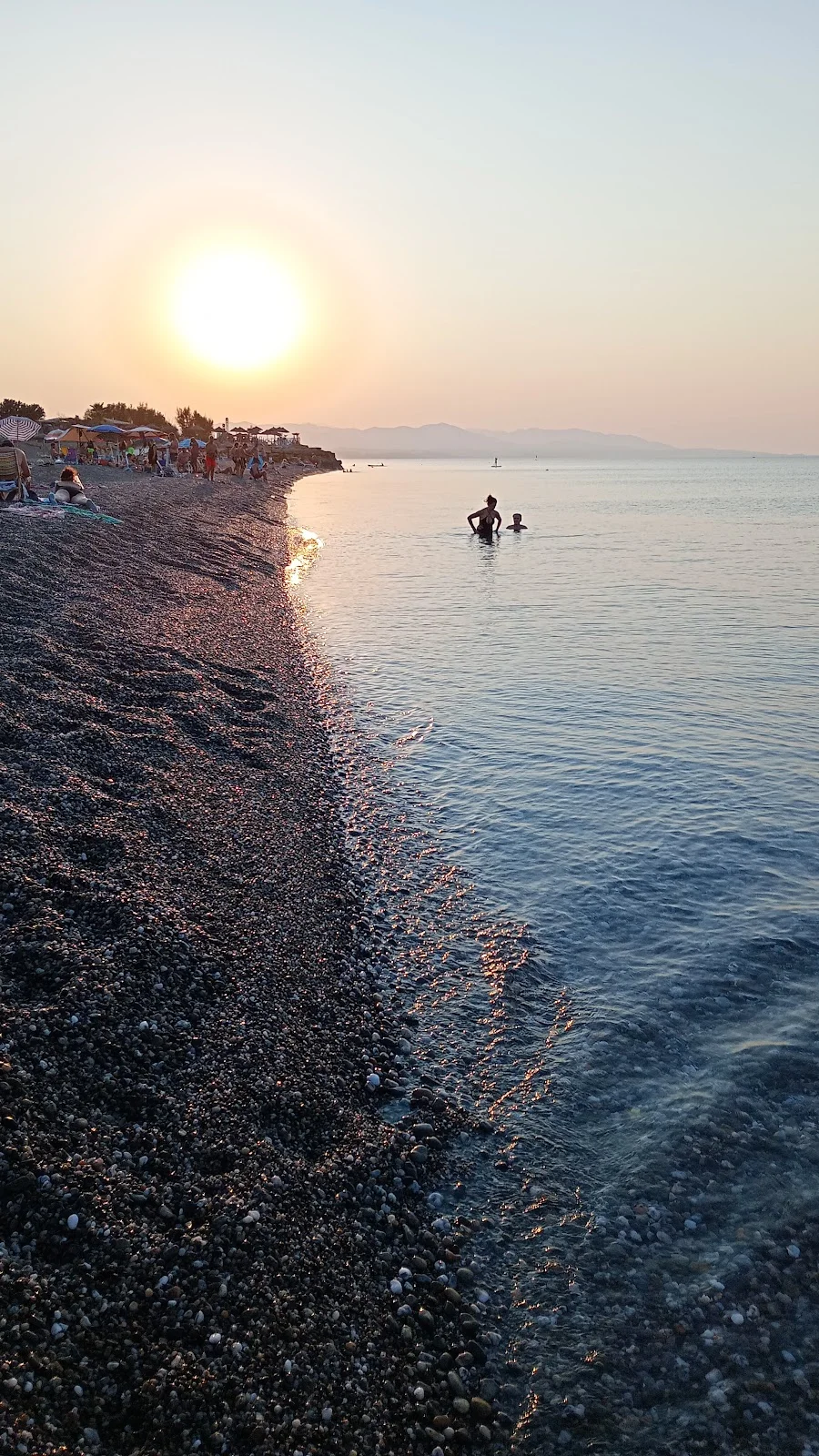 Spiaggia libera di Punta Alice - Ask AI | mindtrip