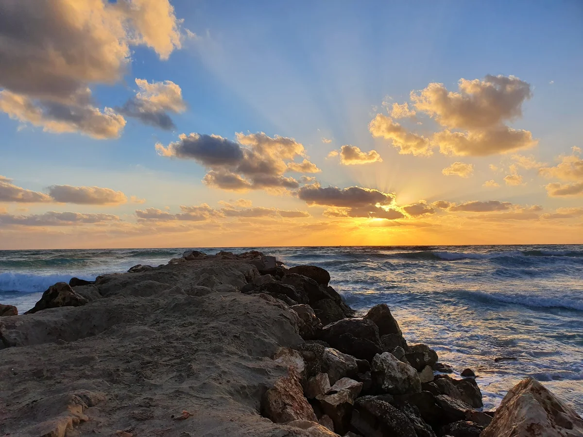 Dado Beach in Haifa | What to Know Before You Go