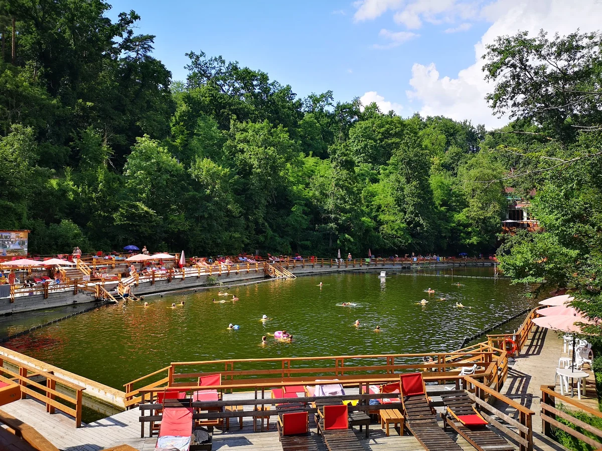 Lacul Negru in Sovata, Județul Mureș | Ask Anything