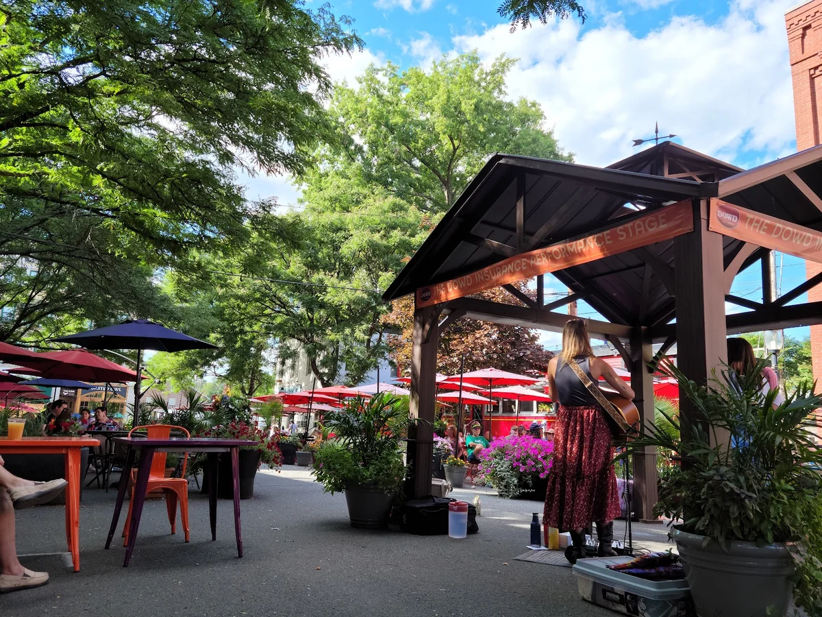 Strong Ave in Northampton, Massachusetts - Ask AI | mindtrip