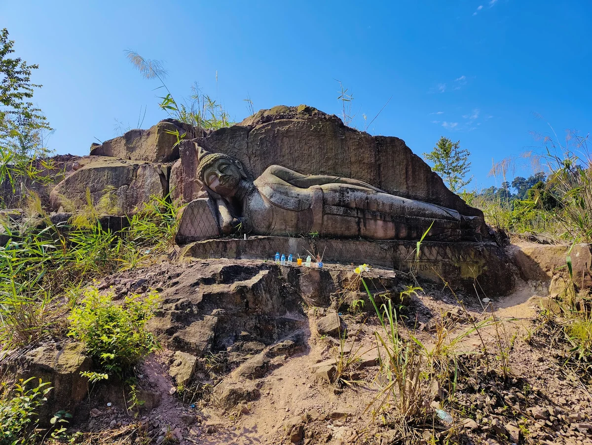 Sandstone Buddha Rock Sculptures - Ask AI | mindtrip