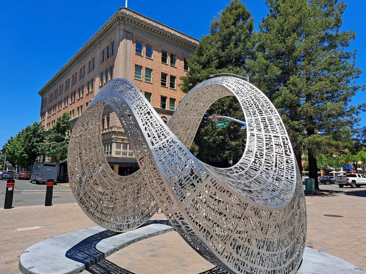 Old Courthouse Square | What to Know Before You Go