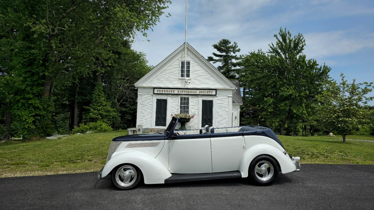 Pembroke Historical Society (Museum Building)