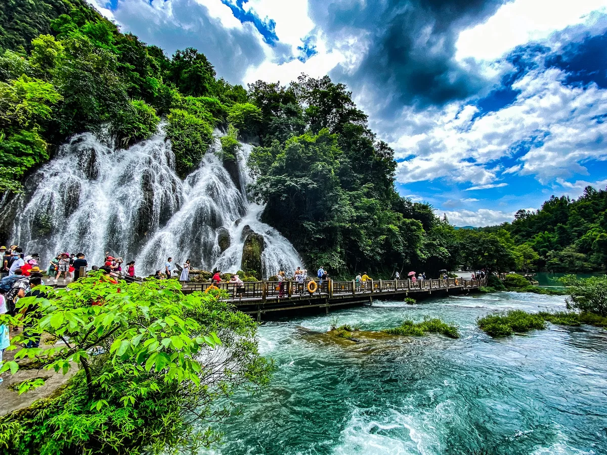Laya Waterfall in Gui Zhou Sheng - Ask AI | mindtrip