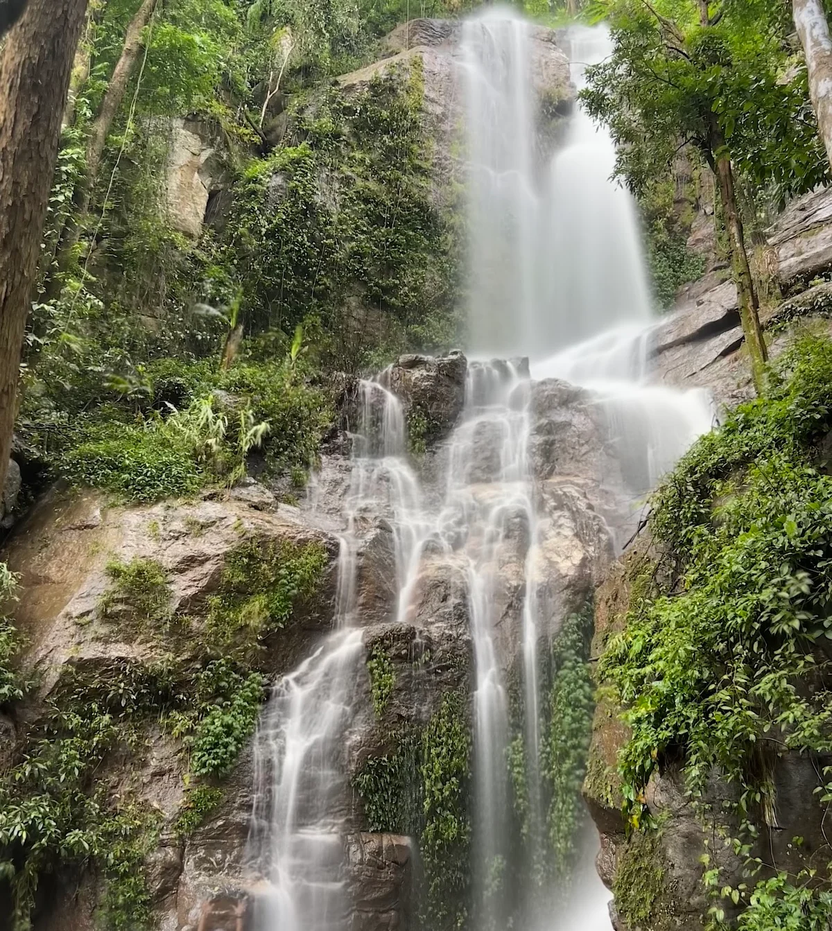 Huai Tueng Thao Waterfall in Don Kaeo - Ask AI | mindtrip