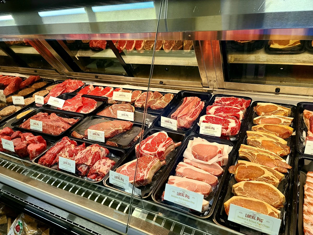 Local Pig in Kansas City, Missouri - Ask AI | mindtrip