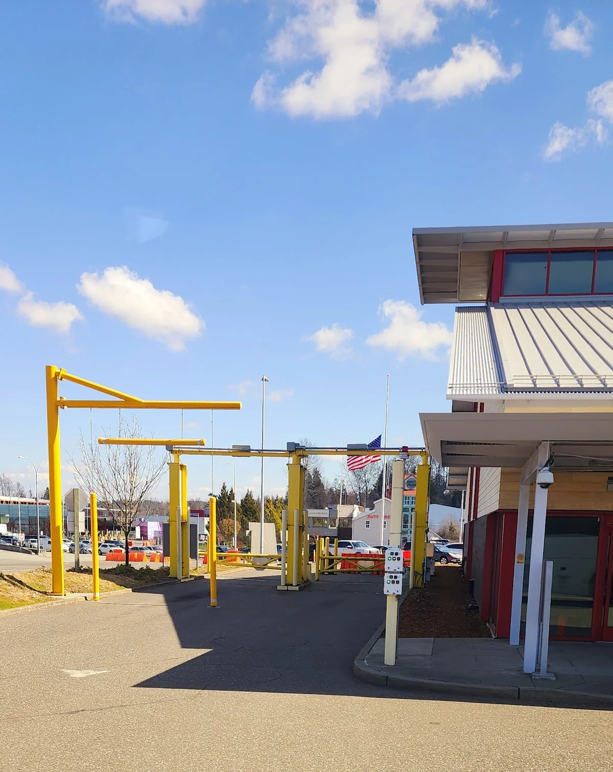 US Customs and Border Protection - Pacific Highway Port of Entry