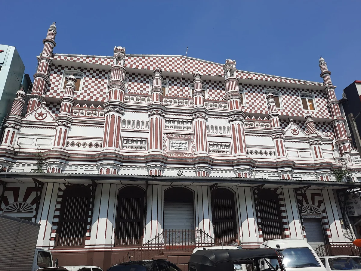 Red Mosque of Kandy in Kandy - Ask AI | mindtrip