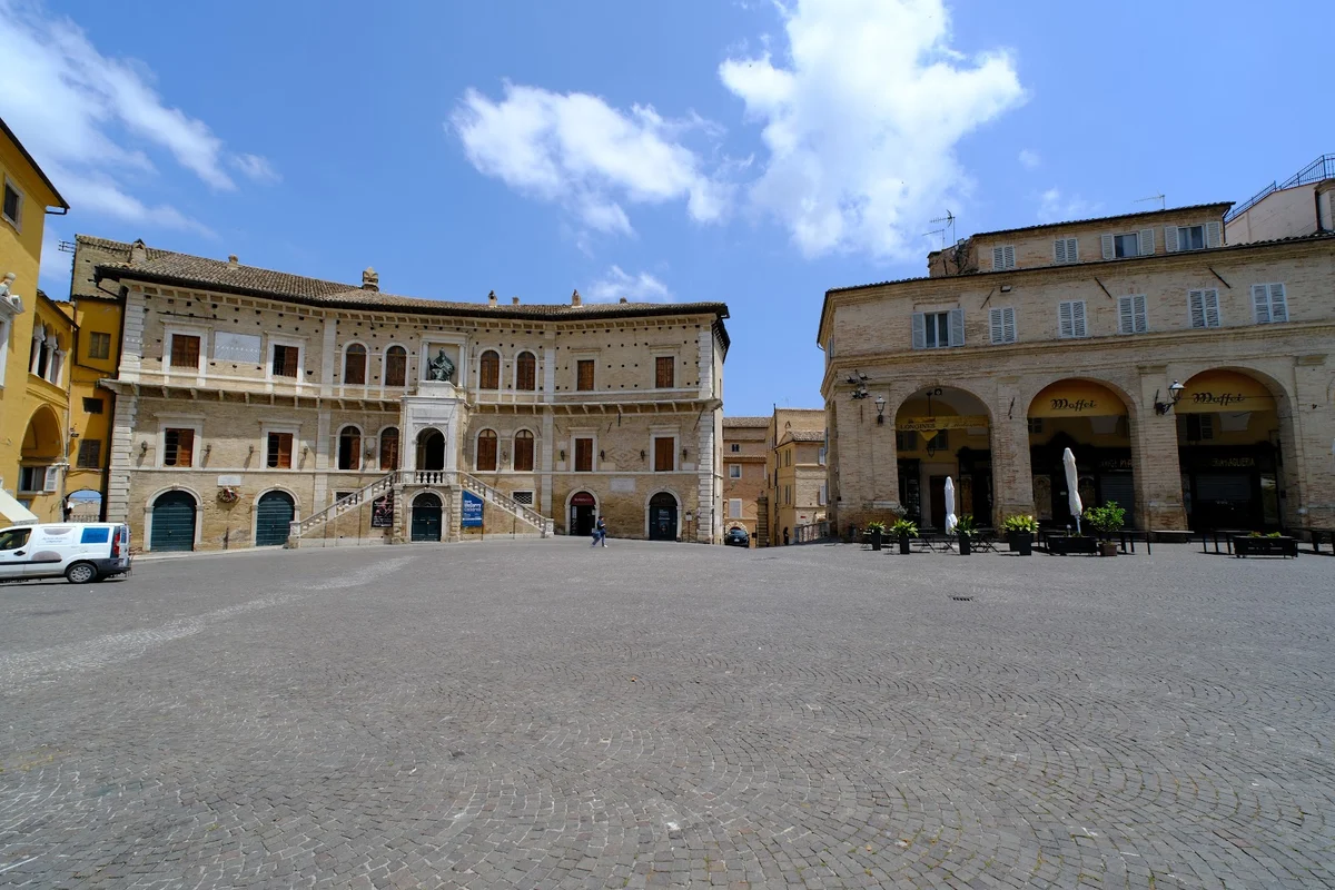 Centro storico in Fermo, Marche | What to Know Before You Go