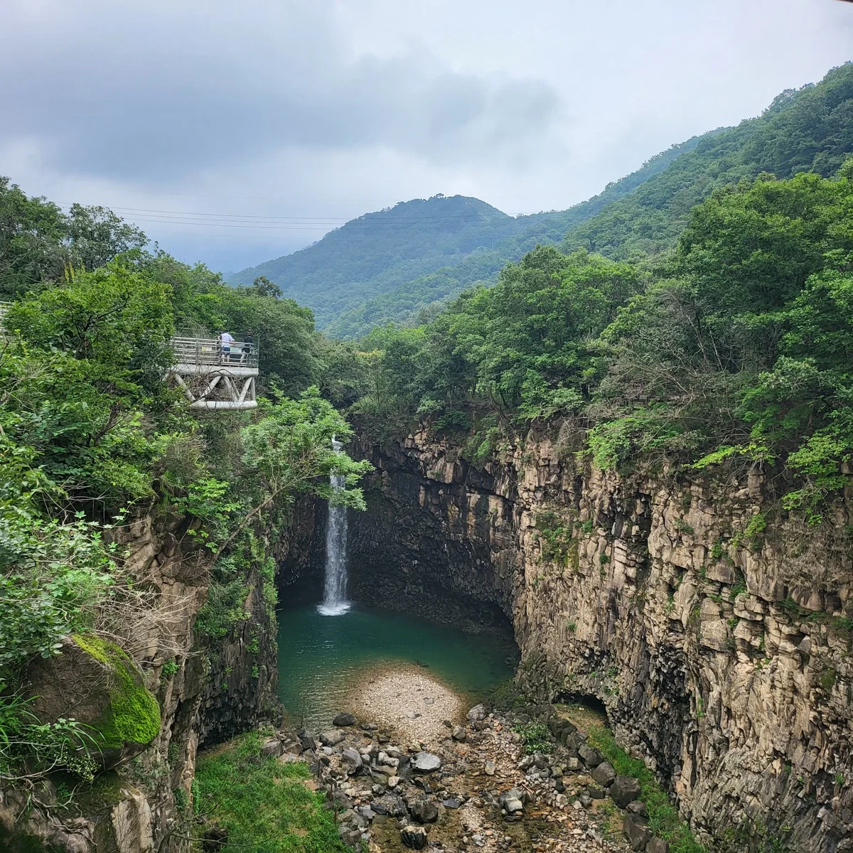 Jaein Waterfall in Yeoncheon-gun - Ask AI | mindtrip