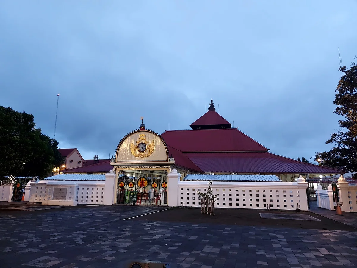Gedhe Keraton Yogyakarta Mosque - Ask AI | mindtrip
