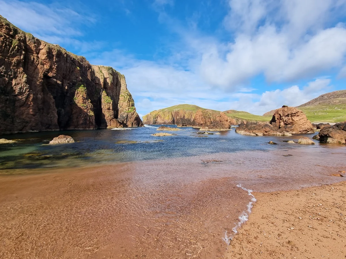 Muckle Roe Lighthouse Walk in Scotland - Ask AI | mindtrip