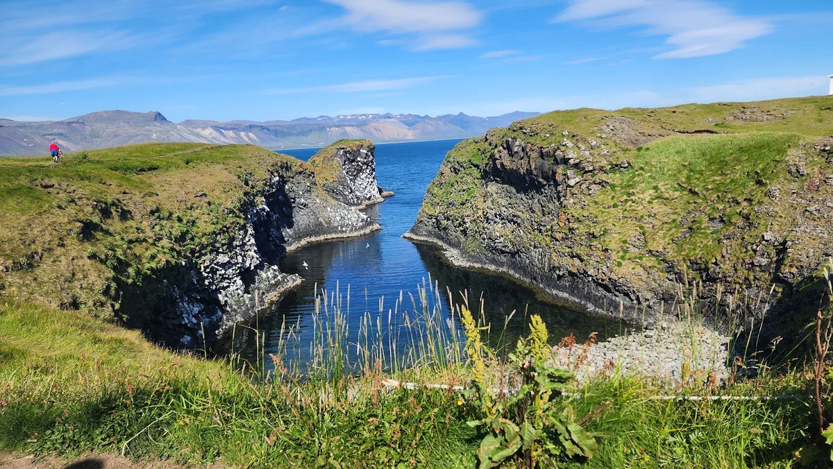 Arnarstapi Lighthouse in Arnarstapi - Ask AI | mindtrip