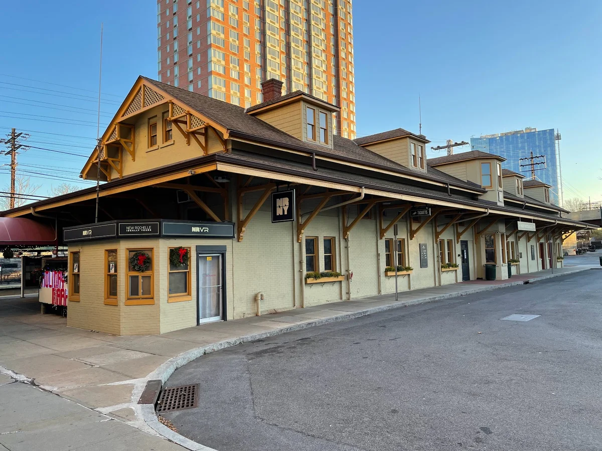 New Rochelle Train Station - Ask AI | mindtrip
