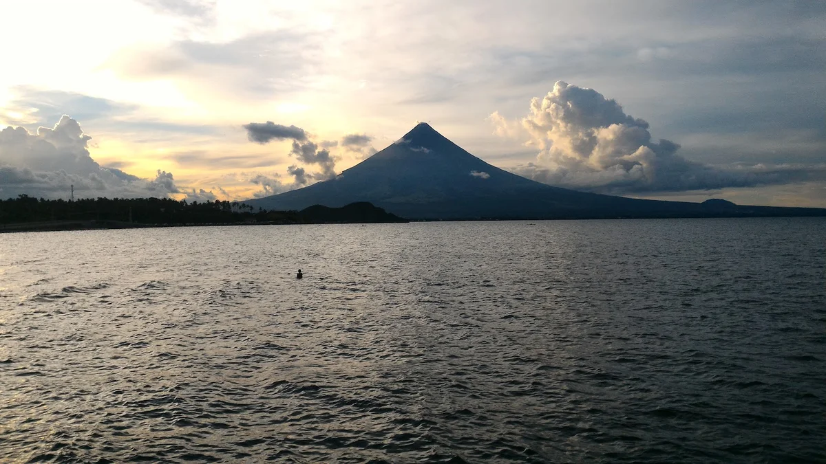 Albay Gulf in Legazpi, Luzon | What to Know Before You Go