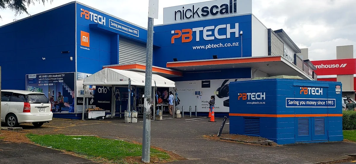 PB Tech St Lukes in Auckland | What to Know Before You Go