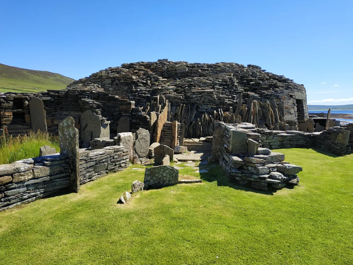 Midhowe Broch in Evie, Scotland | What to Know Before You Go