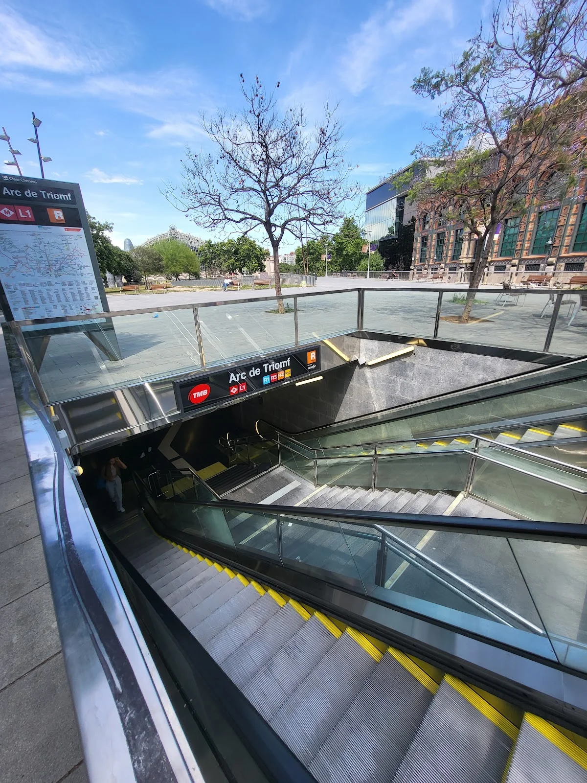 Metro L1 in Barcelona, Catalunya - Ask AI | mindtrip