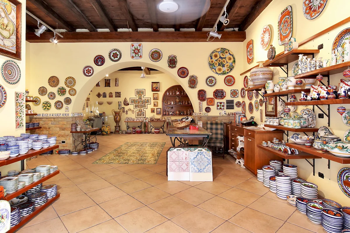 Ceramiche La Maga S.n.c. in Cefalu - Ask AI | mindtrip