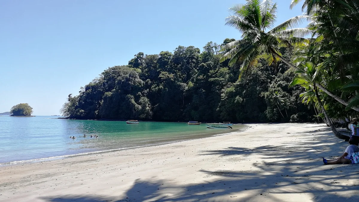 Isla Parida in Boca Chica - Ask AI | mindtrip