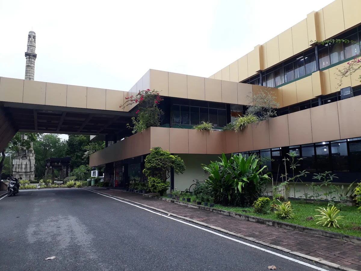 Colombo Public Library in Colombo | Ask Anything