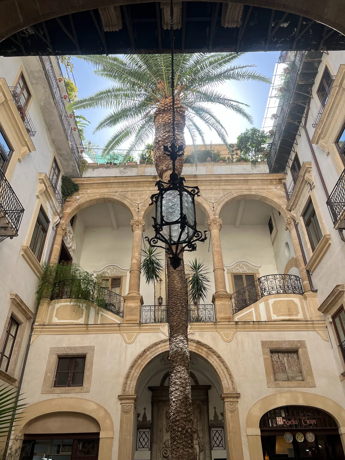 Castrone Palace in Palermo, Sicily - Ask AI | mindtrip