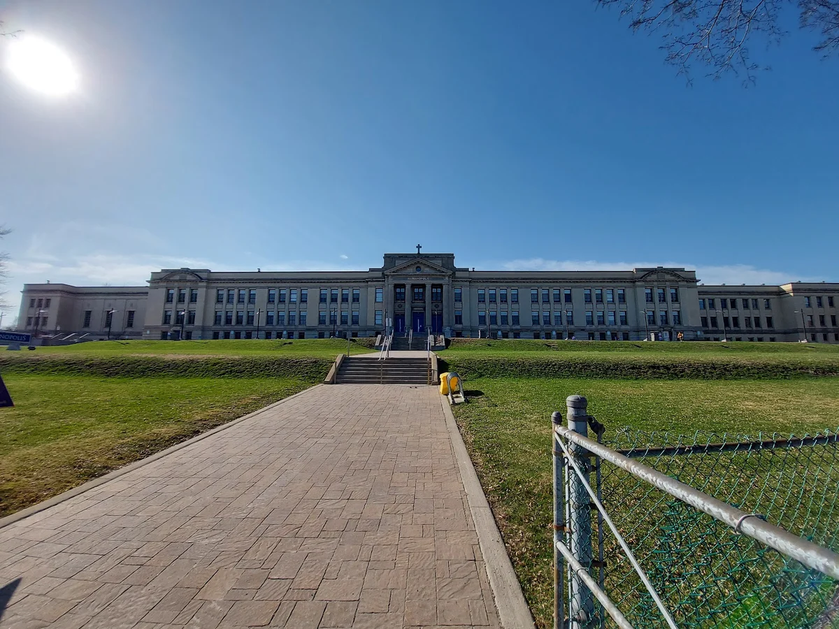 Marianopolis College | What to Know Before You Go