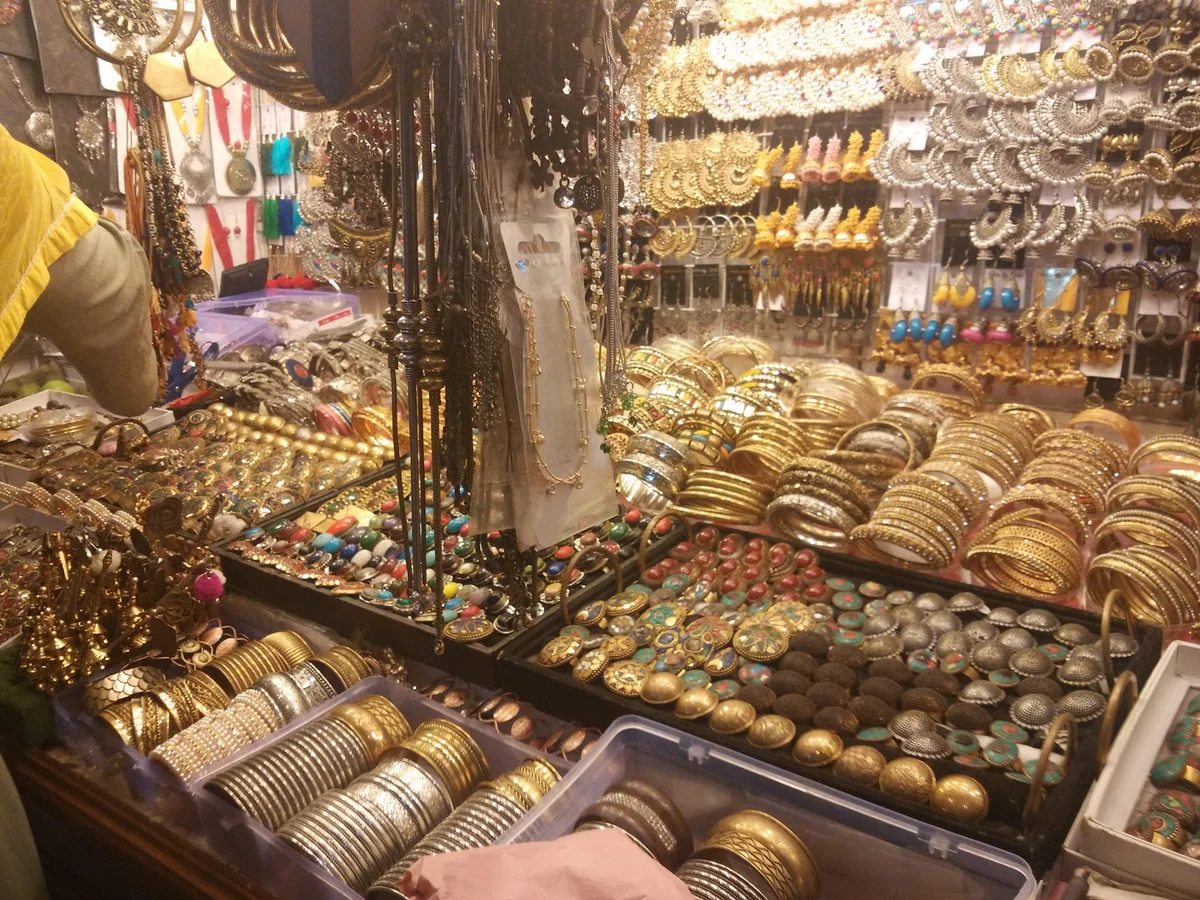 Mouchak Market in Dhaka City - Ask AI | mindtrip