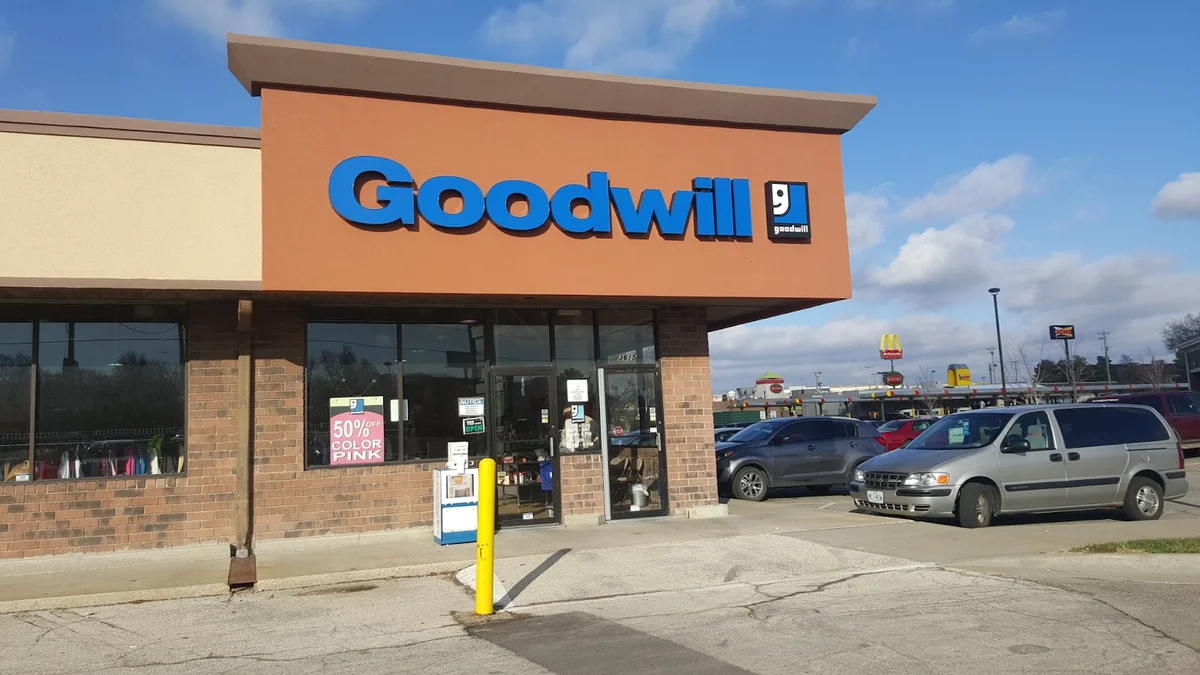 Goodwill St. Joseph in Saint Joseph - Ask AI | mindtrip