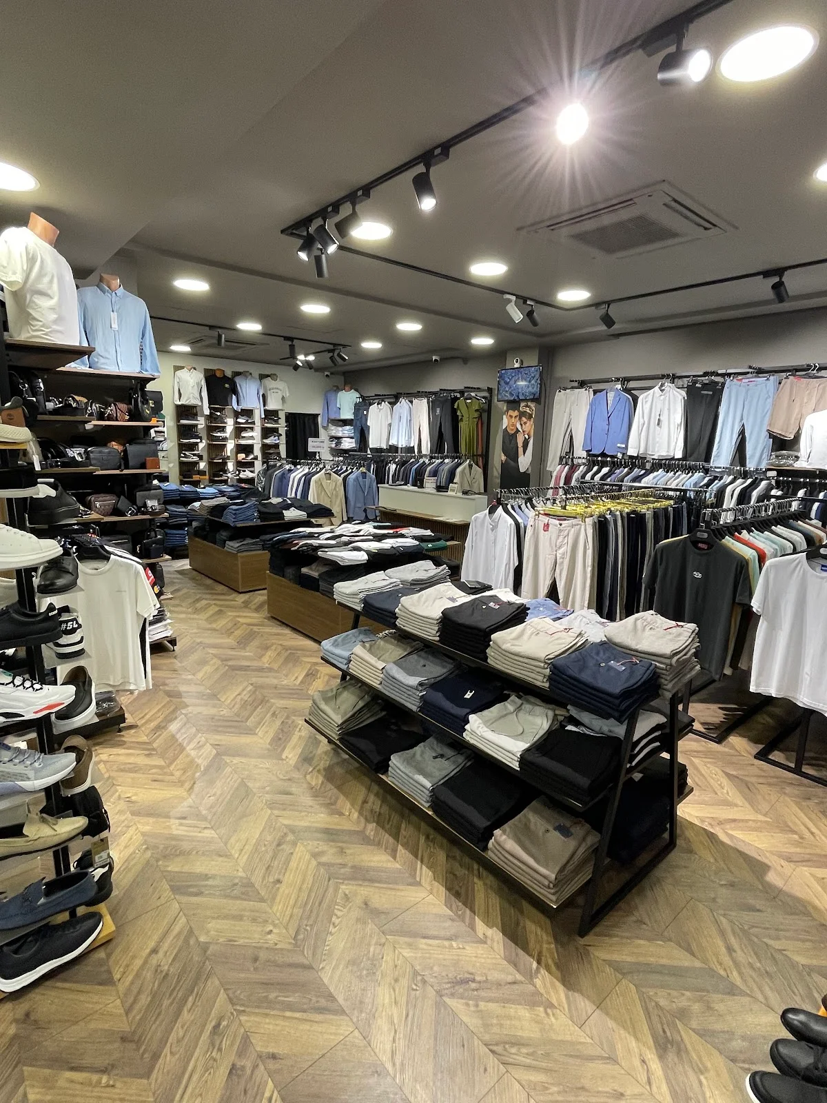 M & G Fashion in Durres | What to Know Before You Go