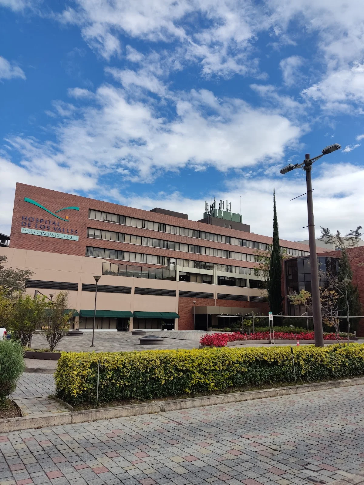 HOSPITAL DE LOS VALLES in Quito - Ask AI | mindtrip