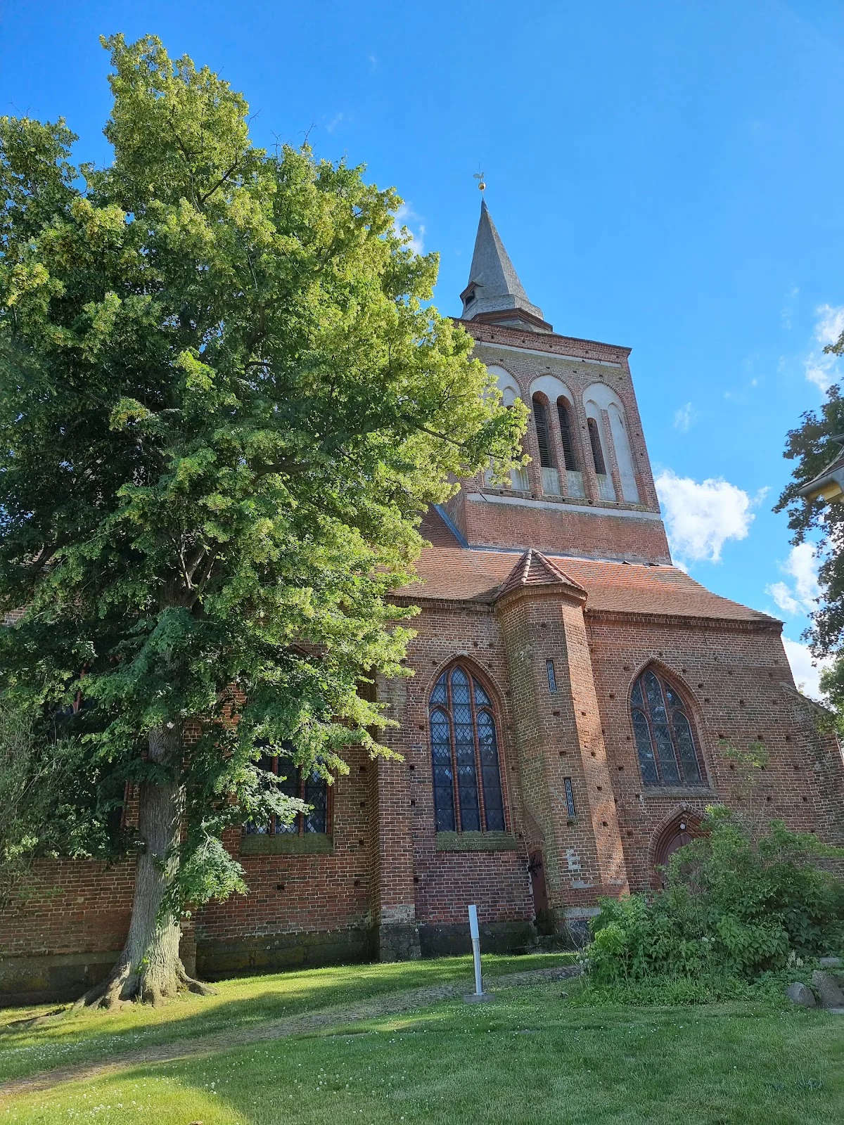 Kirche St. Johannis zu Lassan in Lassan - Ask AI | mindtrip