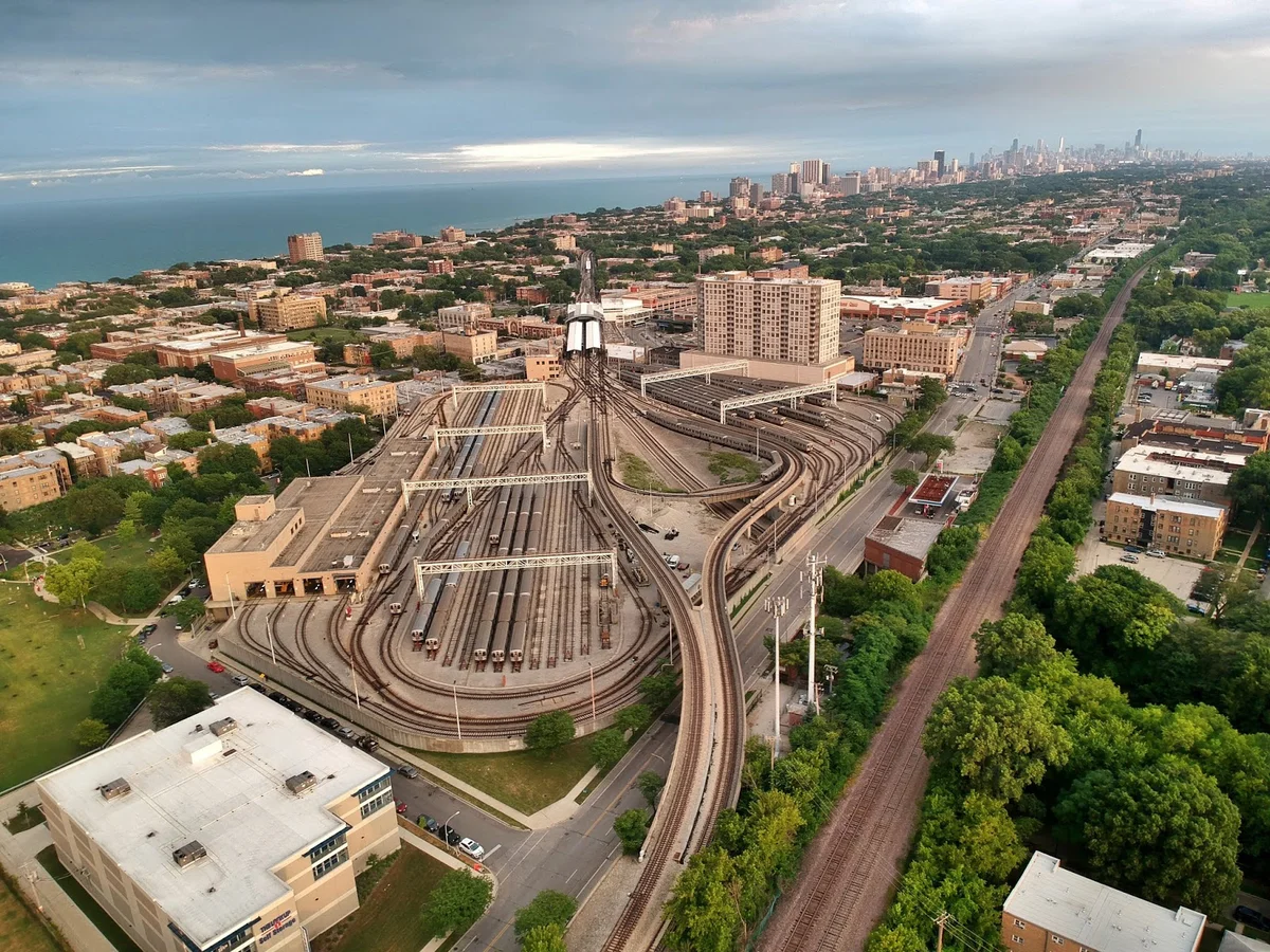 Howard CTA Station in Chicago | What to Know Before You Go