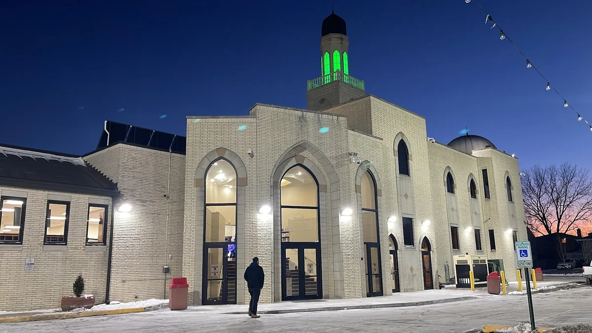 Mosque Foundation in Bridgeview, Illinois | Ask Anything