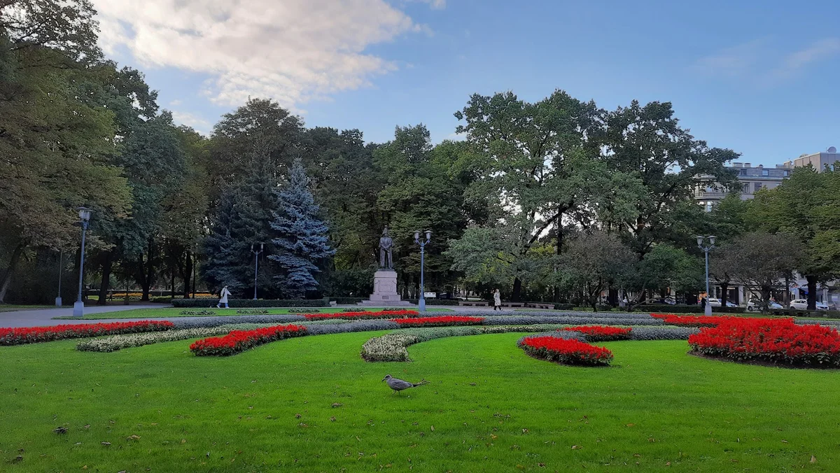 Esplanāde in Riga, Riga Region - Ask AI | mindtrip