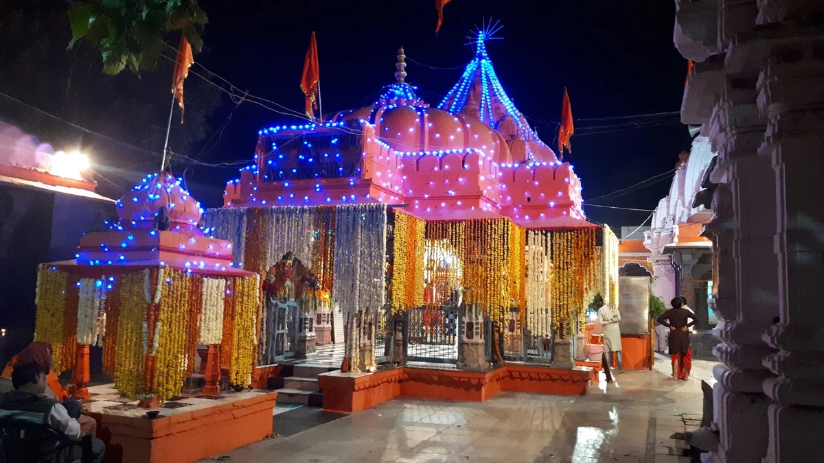 Shri Raj Rajeshwar Temple | What to Know Before You Go