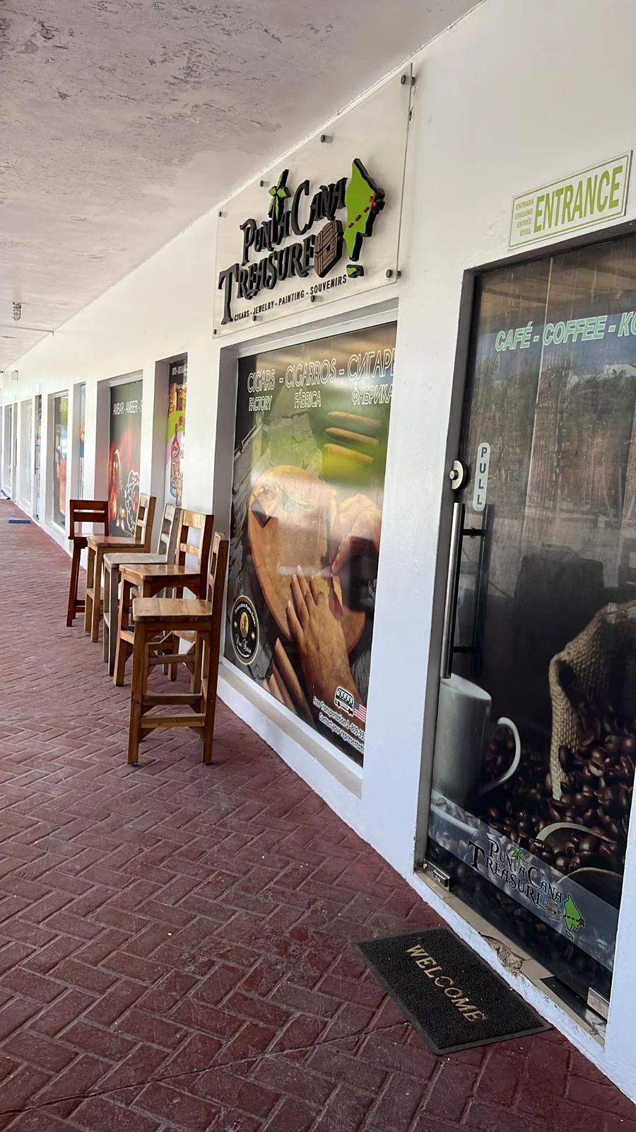 plaza tobacco punta cana Plaza Tobacco in Bavaro, La Altagracia - Ask AI