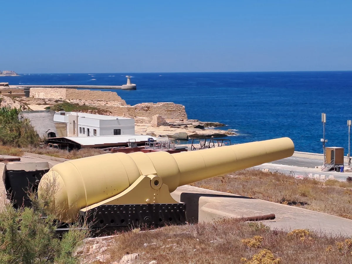 Fort Rinella in Valletta - Ask AI | mindtrip