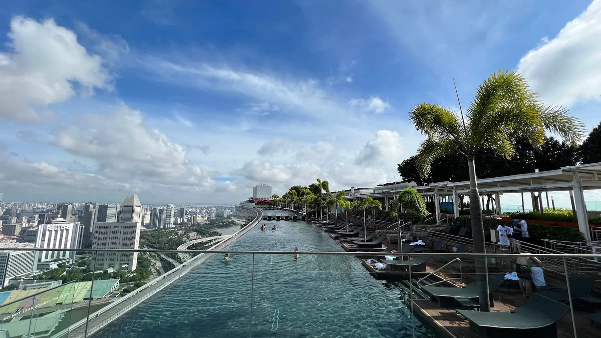 Infinity Pool Marina Bay Sands - Ask AI | mindtrip