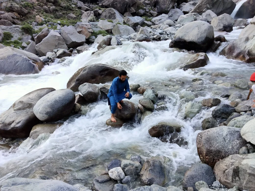 Kedam Waterfall in Bahrain - Ask AI | mindtrip